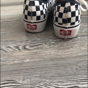 Beautiful women’s Vans blue and white checker